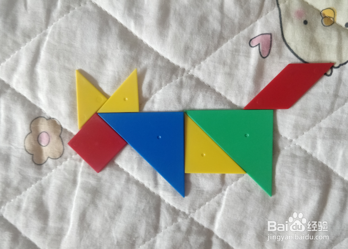 用唐图(七巧板)怎么拼一只可爱的沙皮狗?