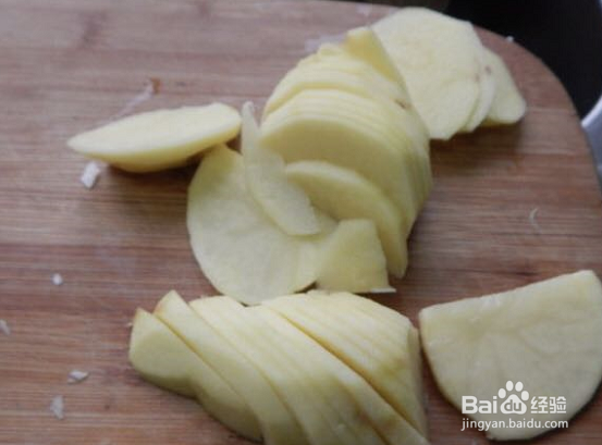 杏鲍菇炒土豆片的做法