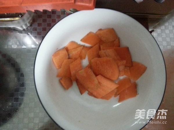 油菜炒肉的做法