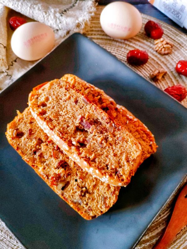 养生核桃红糖枣糕