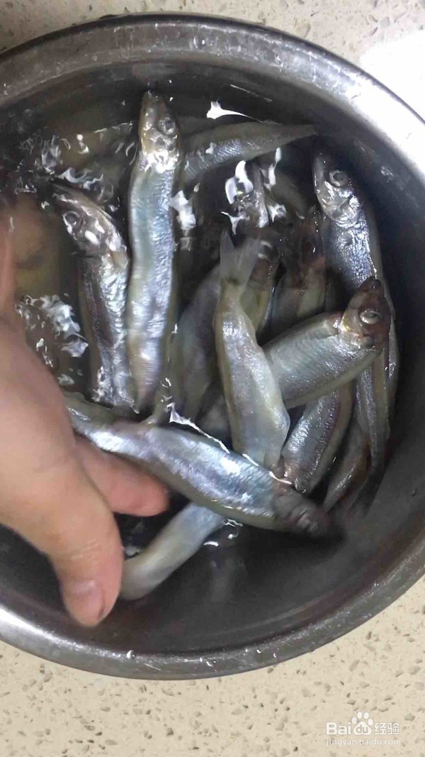 香酥多春鱼做法
