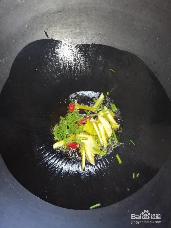 爆炒花蛤要不要焯水？看完才明白，原来这么简单