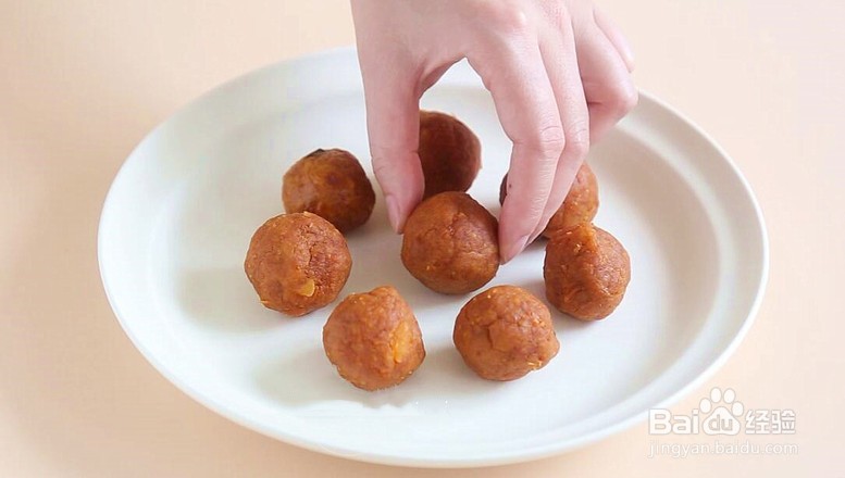 咸蛋黄肉松青团做法
