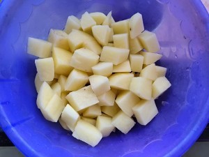 养生食补蒜香孜然土豆
