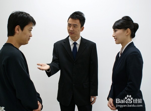 介绍他人的次序