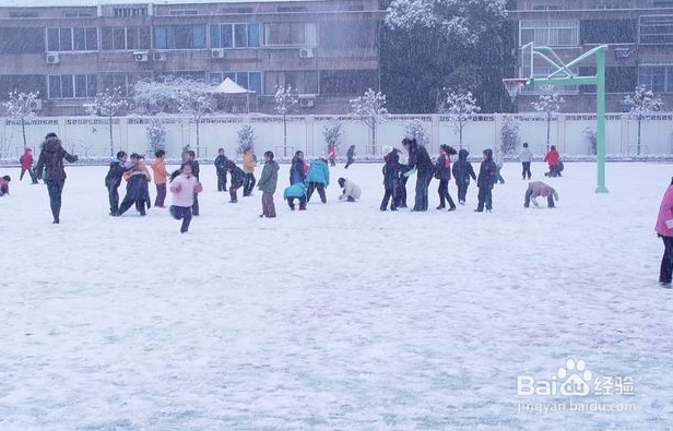 宝宝打雪仗的注意事项