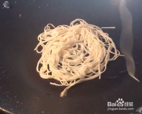 花式做饼-面条做的鸡蛋香葱银丝饼教程