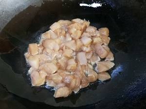 教你怎么做鸡胸肉炒毛豆