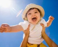 在家里怎样照看小孩不被磕着