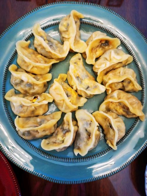 角瓜鸡蛋胡萝卜木耳馅儿饺子