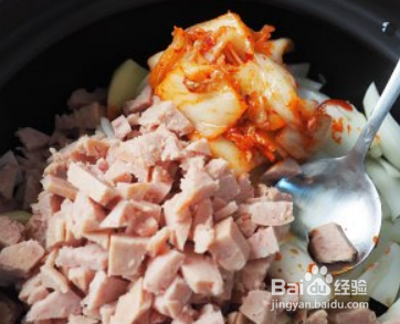 如何做出美味的炖土豆汤?