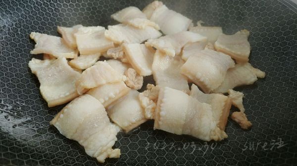 青蒜辣酱香炒肉