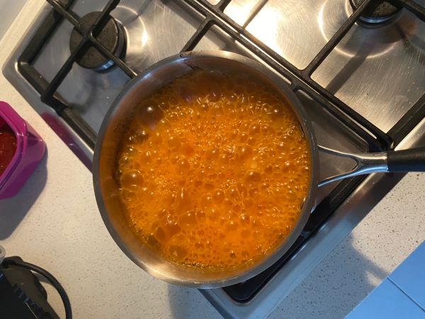 试试这碗番茄浓汤手擀面