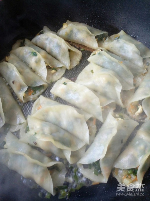 饺子皮素食锅贴