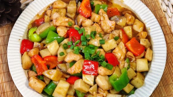 杏鲍菇黑椒鸡腿丁