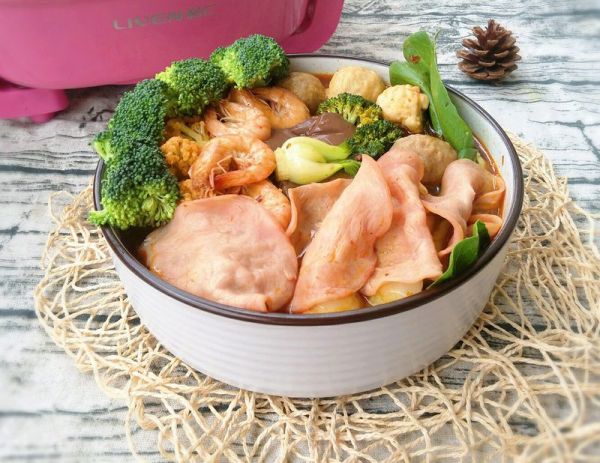 麻辣丸子虾火锅