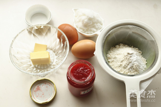 果酱夹心海绵小蛋糕