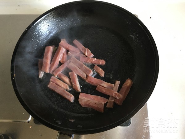 黑椒洋葱青椒炒牛肉