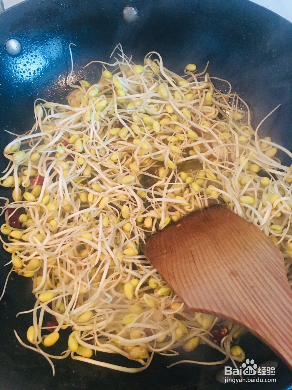 瘦肉炒黄豆芽的做法