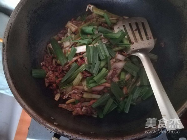 黄豆酱炒肉丝芹菜