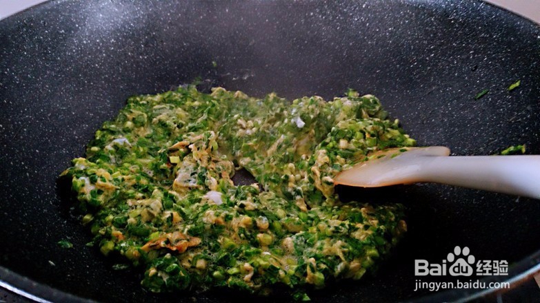 韭菜碎炒鸡蛋的做法