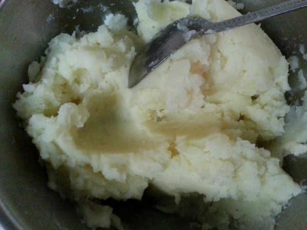 葱香牛肉土豆饼