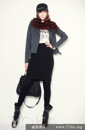 秋冬短裙怎样和靴子搭配