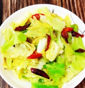 炝炒圆白菜的做法