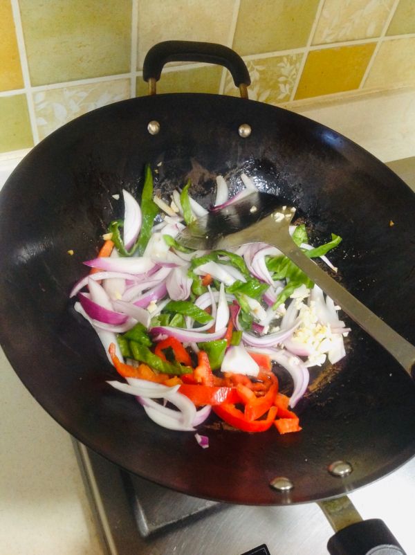 青椒洋葱炒牛肉