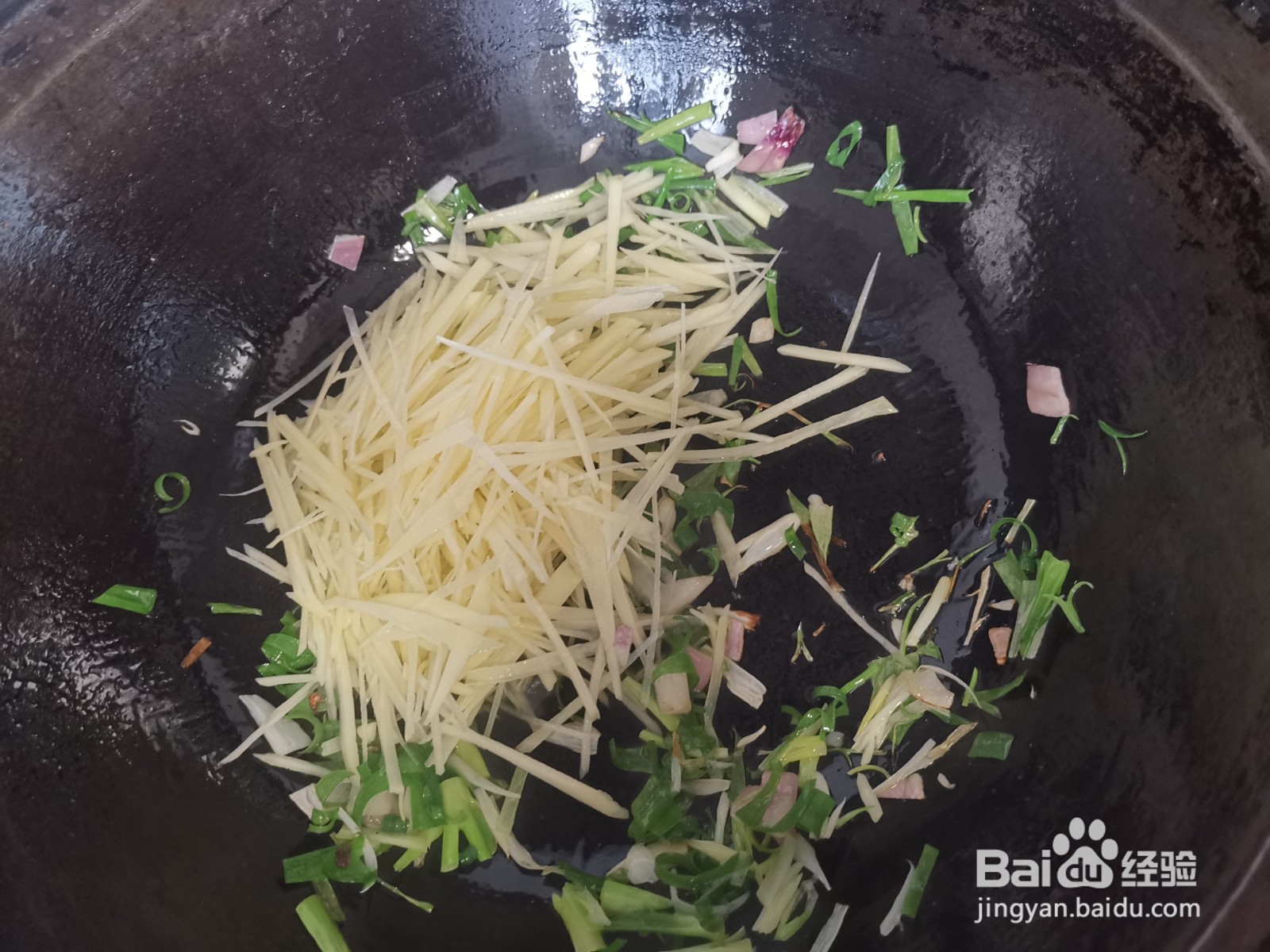 胡萝卜炒黄瓜土豆丝