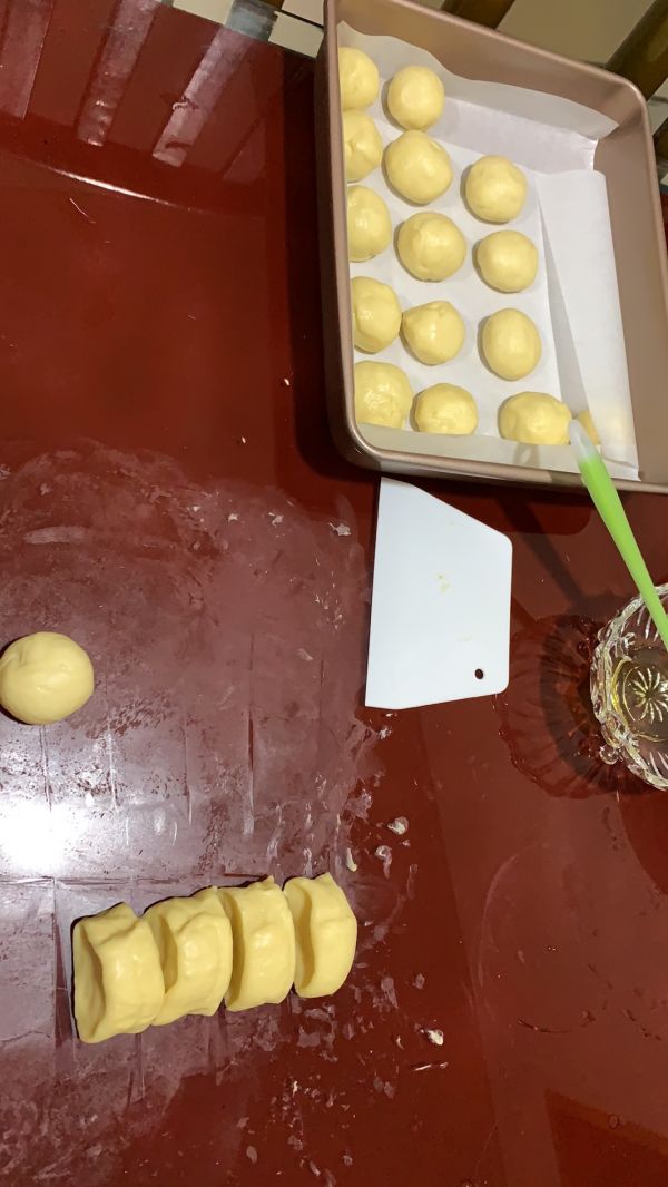 牛奶小面包first