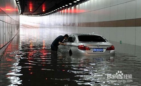暴雨天气汽车驾驶需要注意什么?