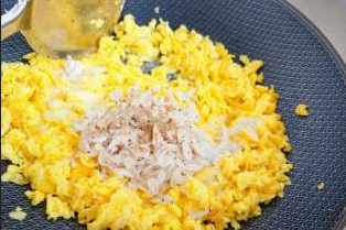 三鲜馅盒子怎么做