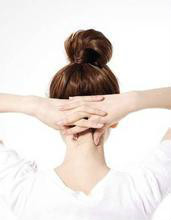 脖子落枕怎么快速治疗