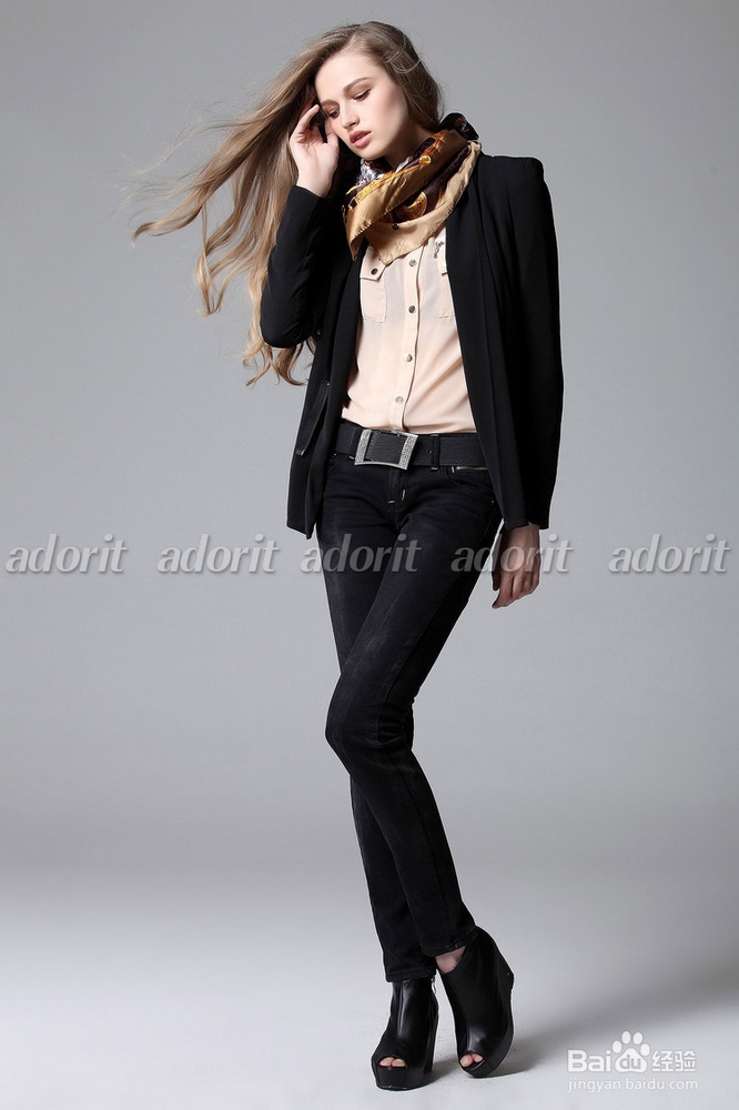 如何掌握职场中小西装的时尚搭配