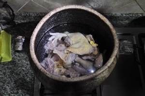 教你怎么做鲜松茸土鸡汤