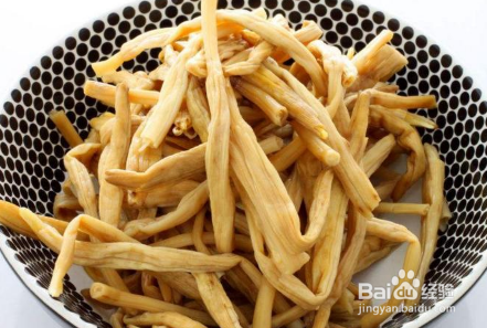 怎么鉴别硫磺熏过的黄花菜