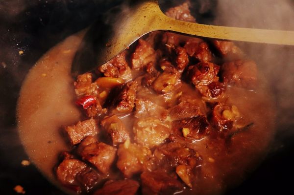 胡萝卜土豆炖牛腩