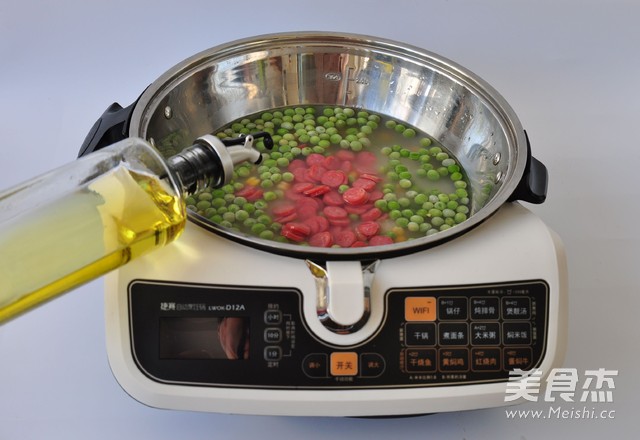 豌豆腊肠焖饭