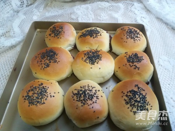 红豆沙餐包的做法