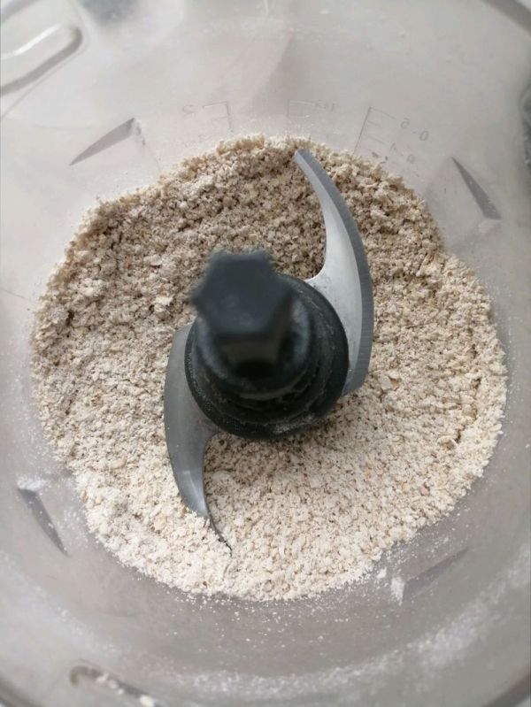 香蕉燕麦布朗尼