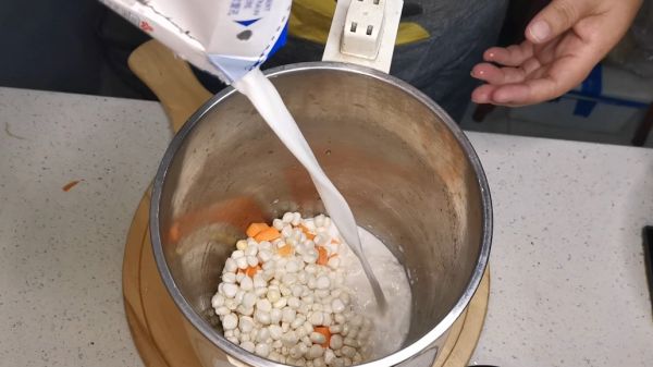 香浓胡萝卜玉米汁