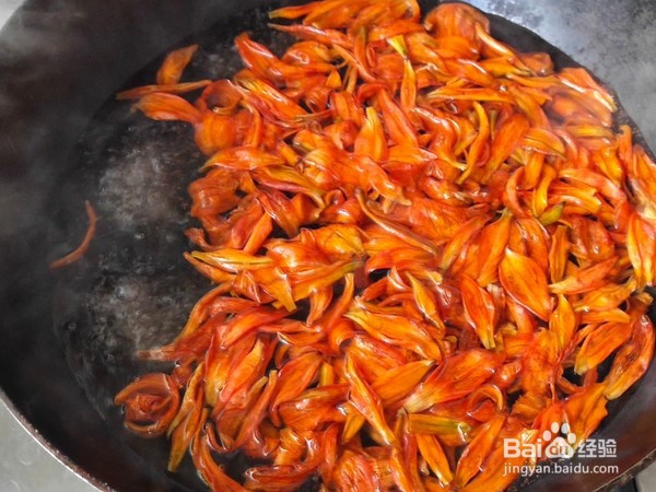 凉拌百合花的做法