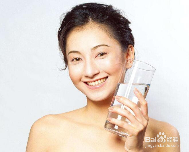 怎样喝水喝出苗条身材
