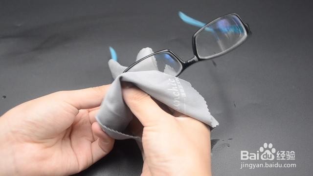 眼镜怎样清洗才能干净如新