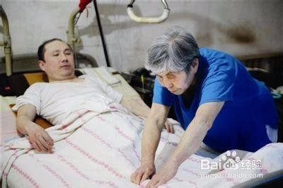 怎么照顾瘫痪的老人？