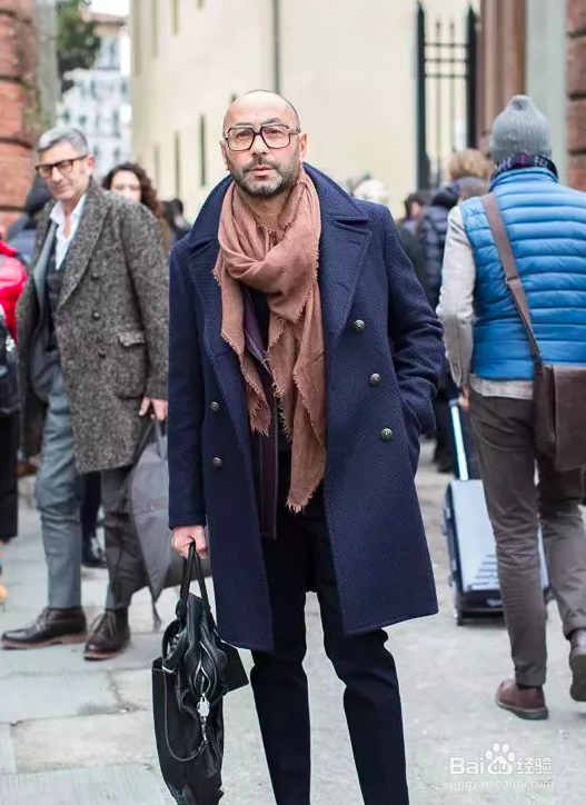 怎么选围巾能在保暖的同时显得自己很有品位?