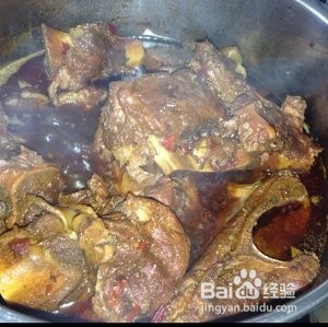 不用炒糖色的秘制酱腿骨