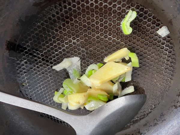 鲜香黄辣丁豆腐汤