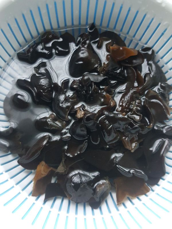 泡菜木耳爆炒腊猪肝